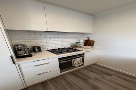 Photo of property in 2/12 Bostonkip Crescent, Fitzroy, Hamilton, 3282