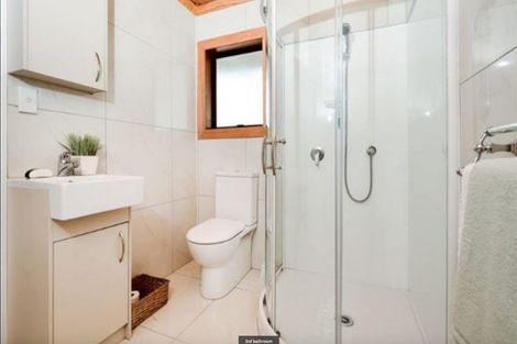 Photo of property in 263 Old North Road, Kumeu, 0892