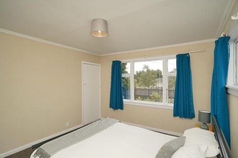 Photo of property in 1/261 Lake Terrace Road, Shirley, Christchurch, 8061