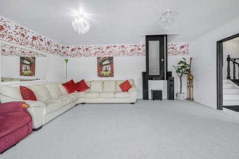 Photo of property in 32 Chedworth Avenue, Chedworth, Hamilton, 3210