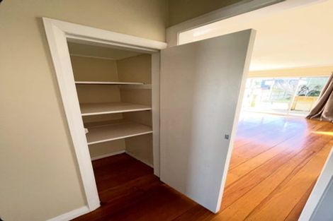 Photo of property in 52 Wallace Place, Westown, New Plymouth, 4310