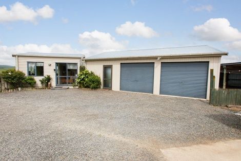 Photo of property in 47 Cowper Side Road, Dannevirke, 4976