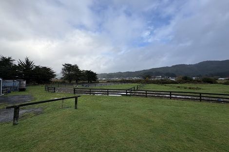 Photo of property in 112 Upper Fitzherbert Road, Wainuiomata, 5373