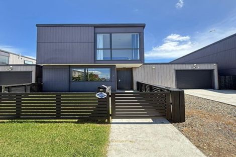 Photo of property in 6 Te Aparangi Road, Papakura, 2110