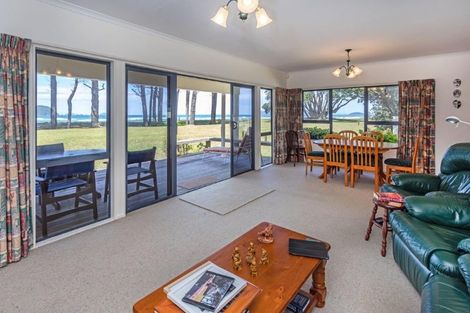 Photo of property in 9 Courtney Place, Pauanui, Hikuai, 3579