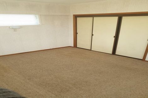 Photo of property in 37 St Leonards Road, Kelston, Auckland, 0602