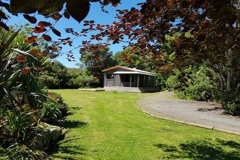 Photo of property in 15 Catley Road, Te Horo, Otaki, 5582