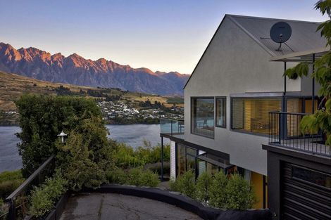 Photo of property in 5 Sunrise Lane, Queenstown, 9300