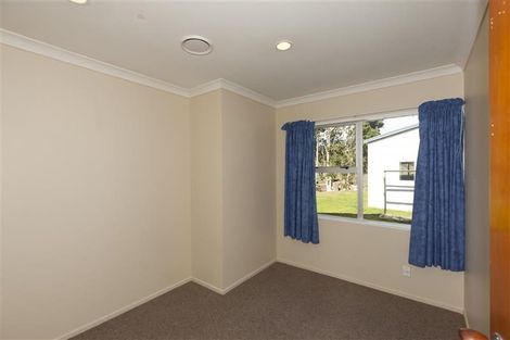 Photo of property in 10 Kawau Grove, Waikanae Beach, Waikanae, 5036