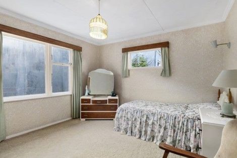 Photo of property in 81 Breaker Bay Road, Breaker Bay, Wellington, 6022