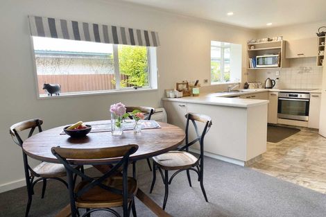 Photo of property in 2/58b Daniels Road, Redwood, Christchurch, 8051