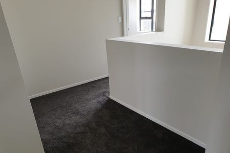 Photo of property in 16 Millcroft Lane, Ranui, Auckland, 0612