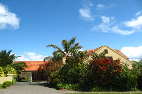 Photo of property in 1 Voyager Drive, Gulf Harbour, Whangaparaoa, 0930