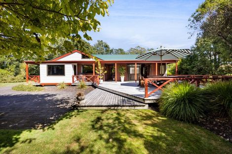 Photo of property in 1760 Mountain Road, Inglewood, 4386