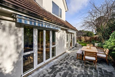 Photo of property in 44 Cheviot Road, Lowry Bay, Lower Hutt, 5013