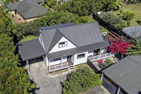 Photo of property in 1/7 Banksia Place, Goodwood Heights, Auckland, 2105