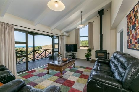 Photo of property in 140 Seafield Road, Eskdale, Napier, 4182