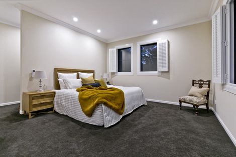 Photo of property in 11 Traffic Road, Greenhithe, Auckland, 0632