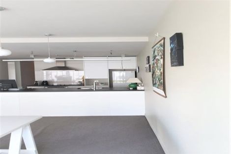 Photo of property in Montreaux Apartments, 5d/164 The Terrace, Wellington Central, Wellington, 6011