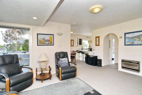 Photo of property in 22 Prestons Road, Redwood, Christchurch, 8051