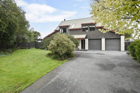 Photo of property in 19 Strachan Place, Rangiora, 7400