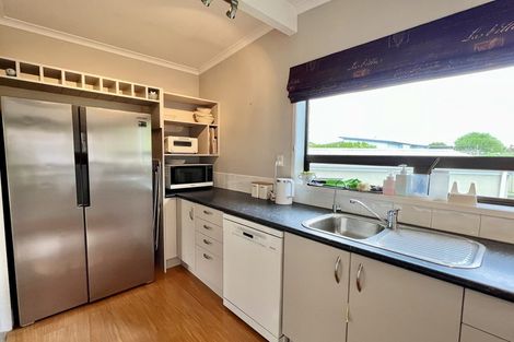 Photo of property in 12a Stuart Street, Levin, 5510