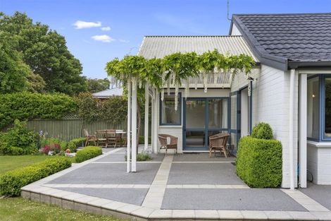 Photo of property in 37 Stanbury Avenue, Somerfield, Christchurch, 8024