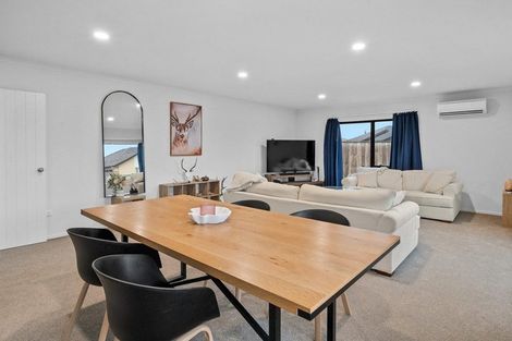 Photo of property in 1 Molesworth Street, Carterton, 5713