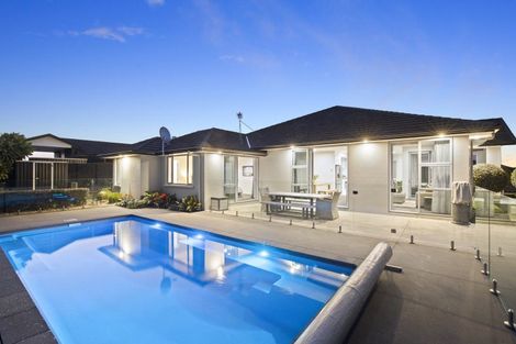 Photo of property in 13 William Andrew Road, Pukekohe, 2120