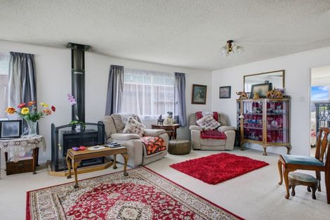 Photo of property in 84 Broadway, Stratford, 4332