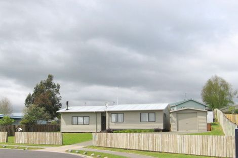 Photo of property in 33 Tawa Street, Hilltop, Taupo, 3330