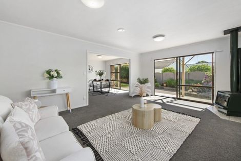 Photo of property in 1 Pandora Place, Welcome Bay, Tauranga, 3112