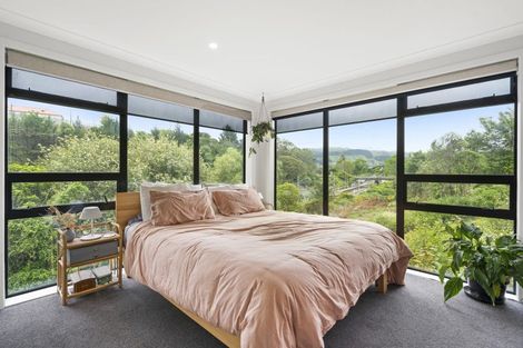 Photo of property in 14 Ara Patukawenga, Tawa, Wellington, 5028