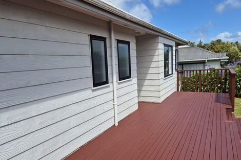 Photo of property in 60 Guadeloupe Crescent, Grenada Village, Wellington, 6037