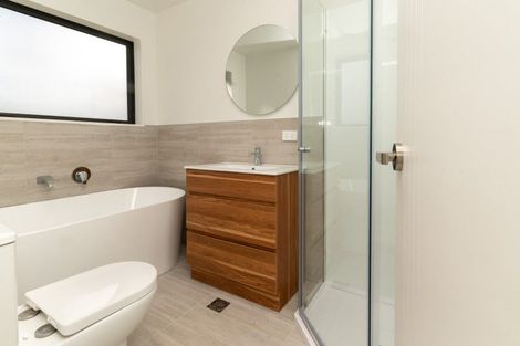 Photo of property in 8/116 Colwill Road, Massey, Auckland, 0614