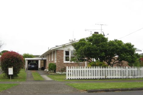 Photo of property in 32 Beatty Road, Pukekohe, 2120