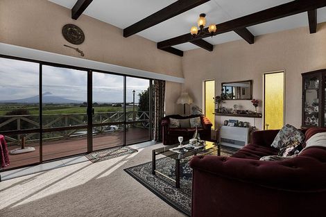 Photo of property in 10 Green Lane, Hawera, 4610