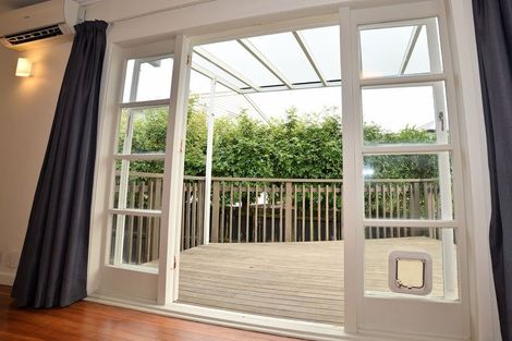 Photo of property in 1/190 East Coast Road, Forrest Hill, Auckland, 0620