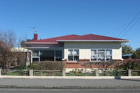 Photo of property in 105 Pembroke Street, Carterton, 5713