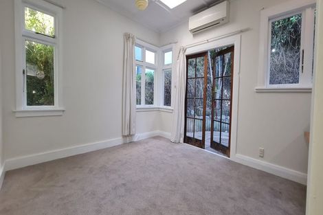 Photo of property in 26 Honiana Te Puni Street, Aro Valley, Wellington, 6021