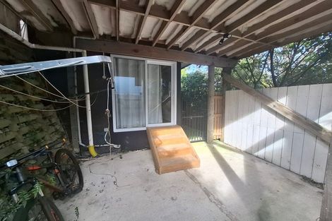 Photo of property in 12a Ridge Lane, New Plymouth, 4310