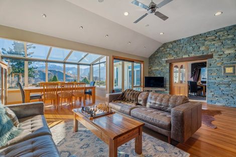 Photo of property in 714 Lake Hayes-arrow Junction Highway, Lake Hayes, Queenstown, 9371