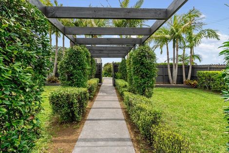 Photo of property in 1/28 Bleakhouse Road, Howick, Auckland, 2014