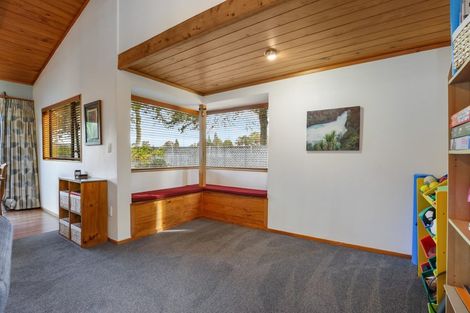 Photo of property in 12 Ensign Place, Flagstaff, Hamilton, 3210