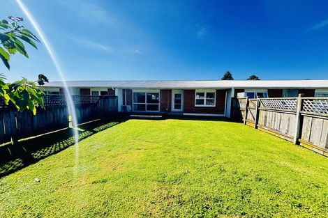 Photo of property in 2/76 Settlement Road, Papakura, 2110