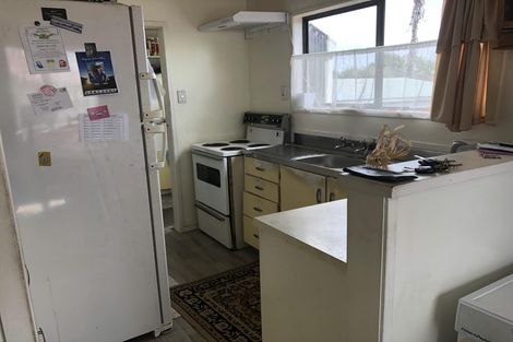 Photo of property in 3 Iris Place, Clendon Park, Auckland, 2103