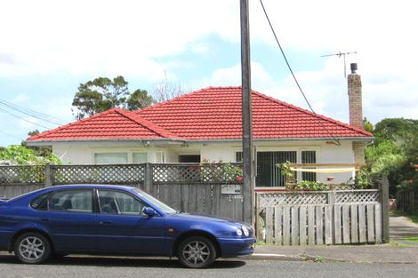Photo of property in 1/14 Cresta Avenue, Beach Haven, Auckland, 0626