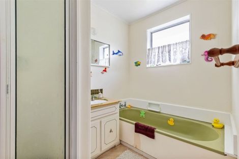 Photo of property in 7 Cyril Way, Paparangi, Wellington, 6037