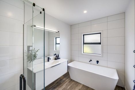 Photo of property in 16 Napier Street, Jervoistown, Napier, 4112