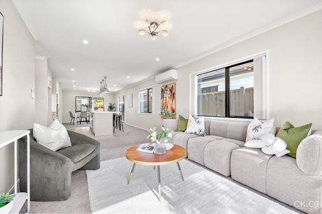 Photo of property in 15 Te Kaeaea Crescent, Wallaceville, Upper Hutt, 5018